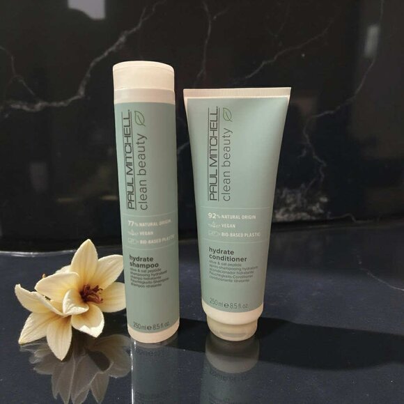 Paul Mitchell Clean Beauty Hydrate Shampoo Conditioner 8.5 oz - Picture 1 of 3